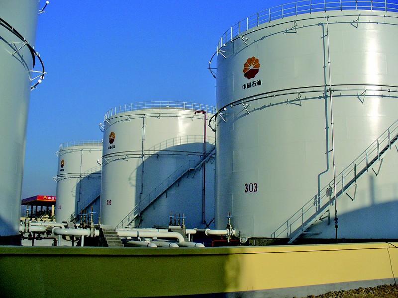 國際油價(jià)的低迷使中國的原油儲備大幅增加，如何進(jìn)行原油粗放型處理是亟需解決的問題。